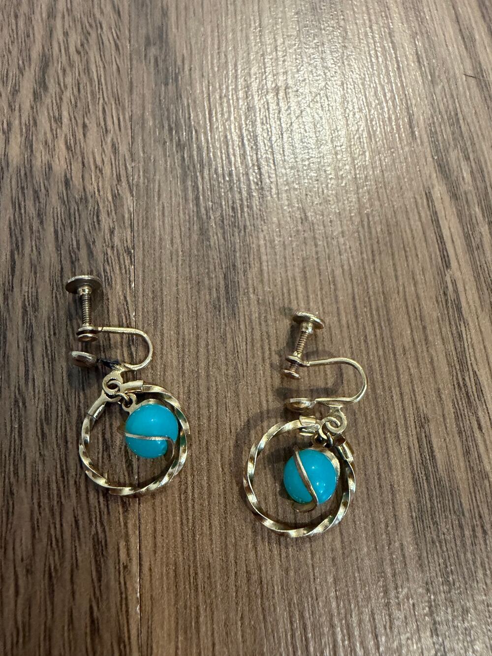VINTAGE ANTIQUE TURQUOISE SCREW CLIP ON EARRINGS GOLD